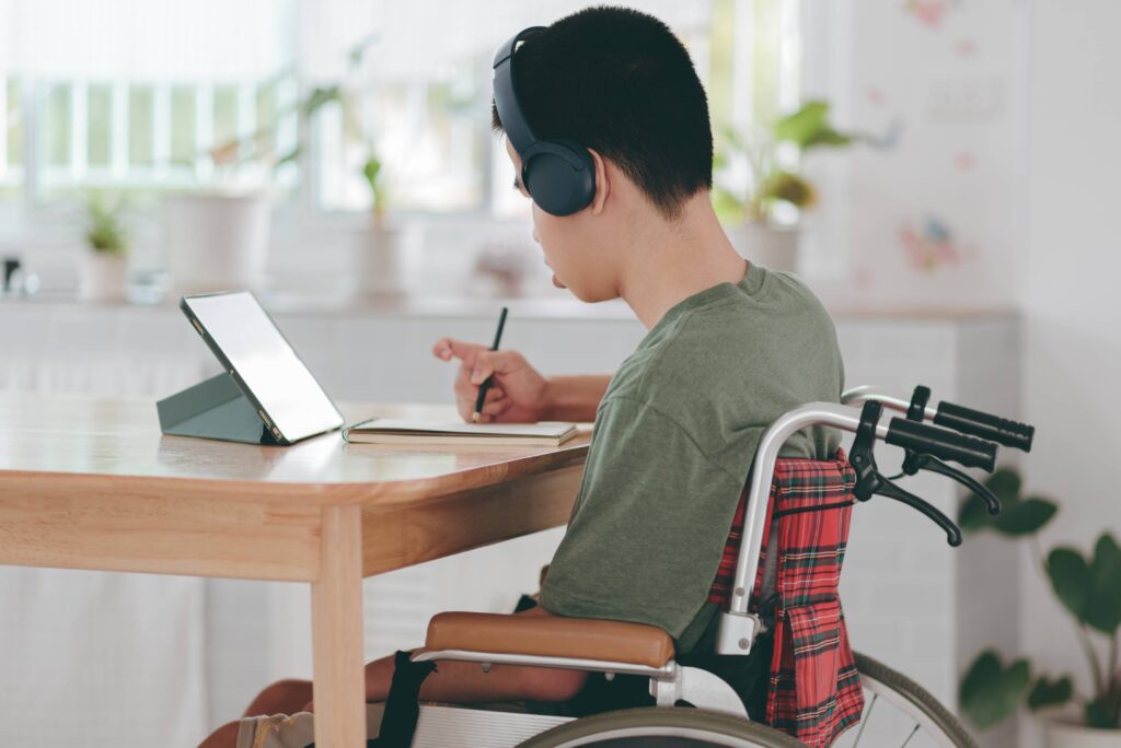 Vivienda familiar adjudicada a madre e hijo con discapacidad