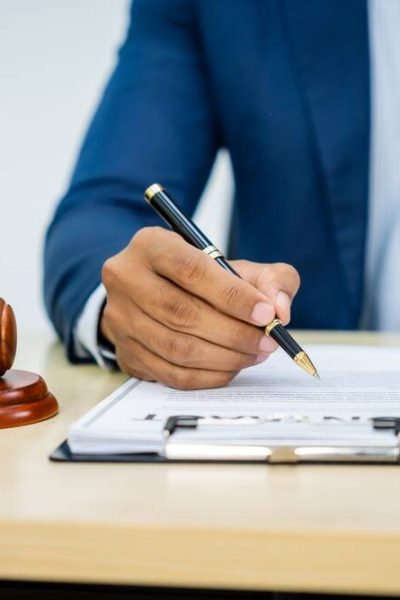 Contrato: consumidores y usuarios