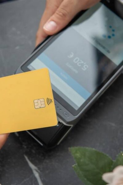 Delitos de falsedad, estafa y blanqueo