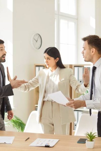 Discusión en la fiesta de empresa