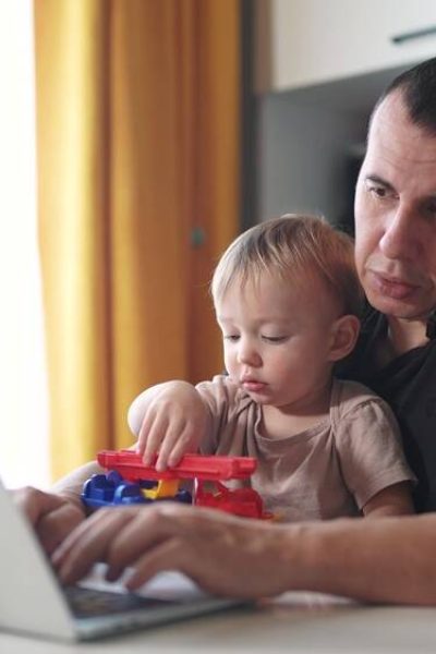 Excedencia por cuidado de hijos y trabajo en otra empresa